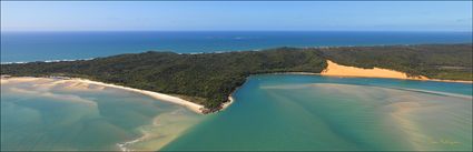 Yellow Patch Sand Dune - Cape Capricorn - Curtis Island - Gladstone - QLD (PBH4 00 18178)